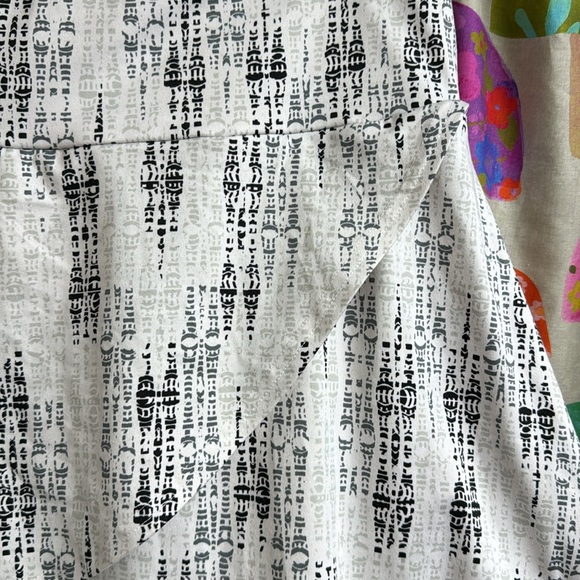 Soybu Skirt. Large - Picture 2 of 6